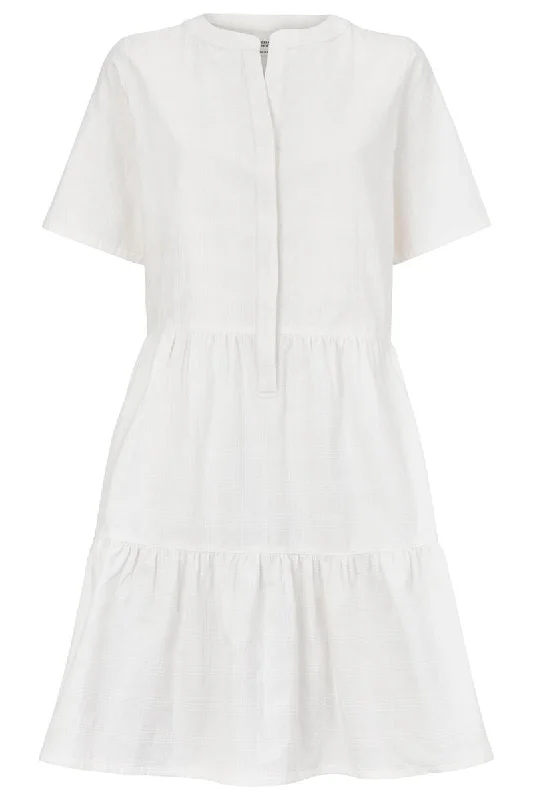 Lisbeth Dress in White Preppy unclassified dresses